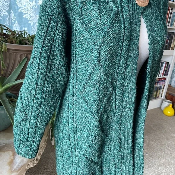 Made in Ireland green wool knit long sweater - Picture 4 of 15